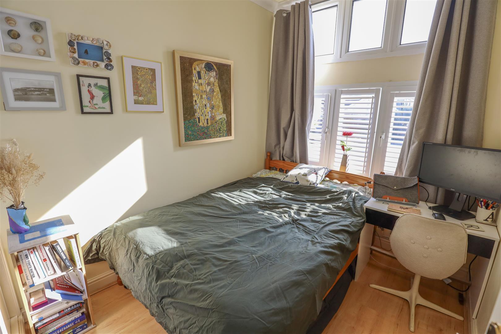 9 Y Graig, Craig Yr Eos Road, Ogmore By Sea, Vale Of Glamorgan, CF32 0QN